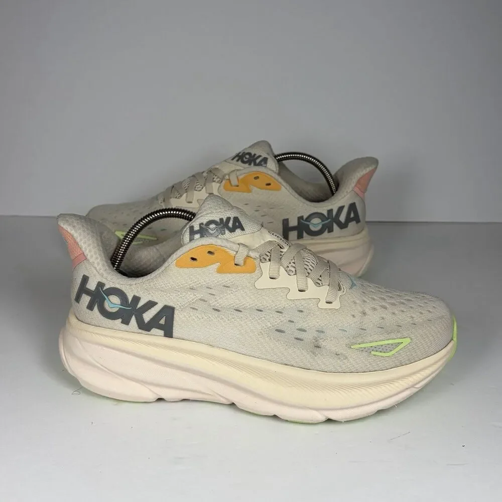 HOKA Clifton 9 Wide Womens Size 8B Vanilla Astral Running Shoes 1132211-VLS